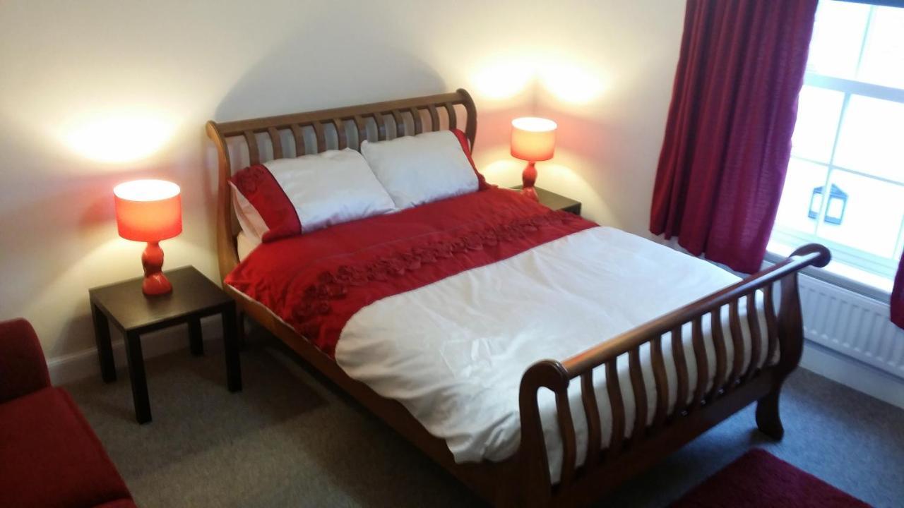 Riverbank Guest House Wiggenhall Saint Germans Buitenkant foto
